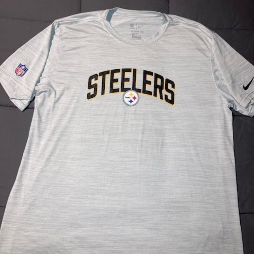 Men's Short Sleeved Nike Dri Fit Steelers Shirt, Size XXL